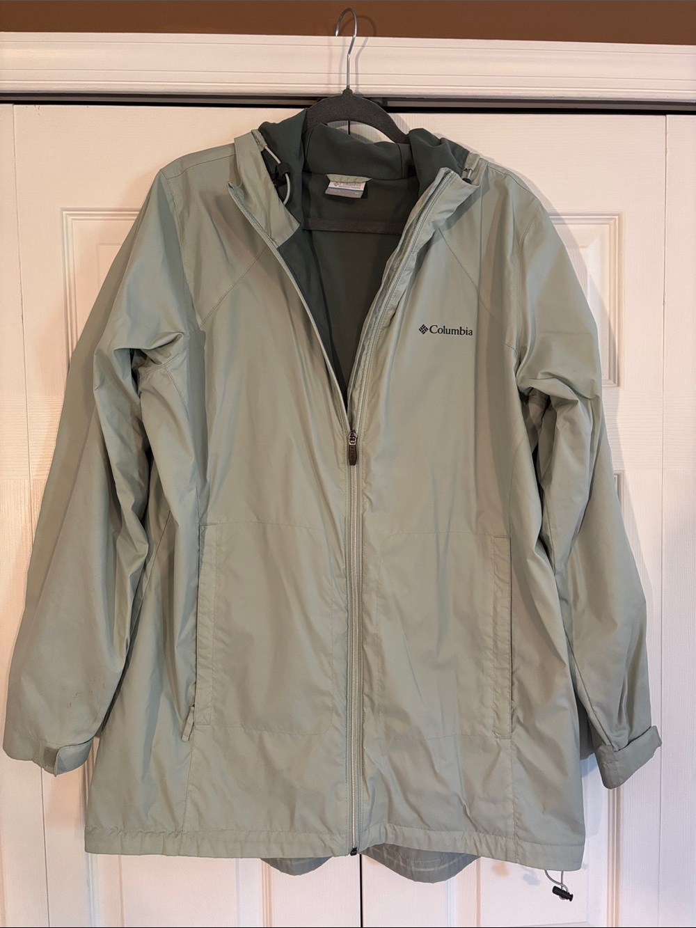 Columbia Sage Green Hooded Rain Jacket